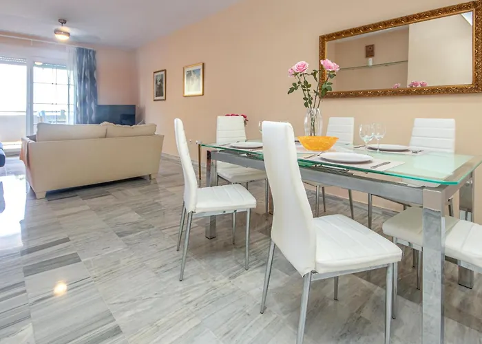 Apartment 2 Bedroom Awesome In