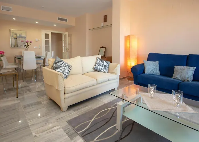 2 Bedroom Awesome In Lejlighed Marbella