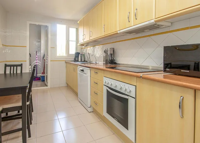 2 Bedroom Awesome In Lejlighed *